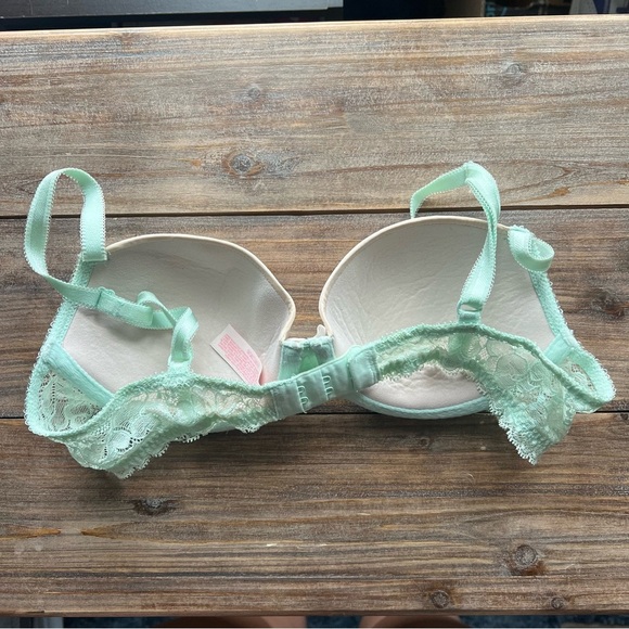 Victoria’s Secret Dream Angel Lined Demi Mint Lace Bra Size 34B - Picture 4 of 6